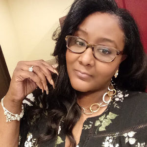 Meet your Posher, Ebony